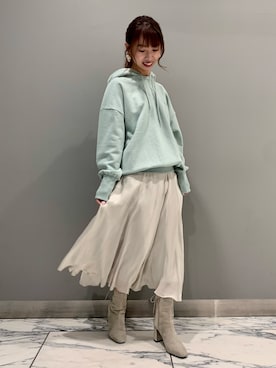 「アイテム（パーカー、グリーン系）」を使った、tomokoさん（レディース・155cm）の冬コーディネート