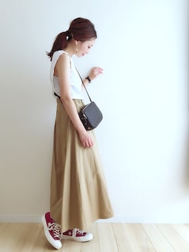「THE EMPORIUM（ジエンポリアム）のアイテム（スニーカー）」を使った、haru さん（レディース・161cm）の夏コーディネート