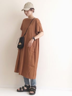 「Auntie Rosa Holiday（アンティローザホリデー）の【Holiday】リネンクルータックワンピース（ワンピース）」を使った、haru さん（レディース・161cm）の夏コーディネート