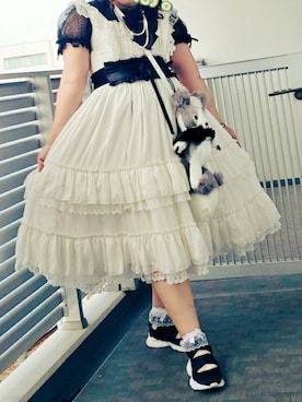 「Honey Salon（ハニーサロン）のアイテム（スニーカー）」を使った、Matsuruさん（レディース・166cm）の夏コーディネート