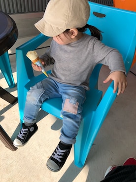 「韓国子供服のアイテム（Tシャツ/カットソー、グレー系）」を使った、okahoさん（キッズ・120cm）の秋コーディネート