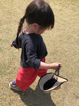 「韓国子供服のアイテム（Tシャツ/カットソー、グレー系）」を使った、okahoさん（キッズ・120cm）の春コーディネート