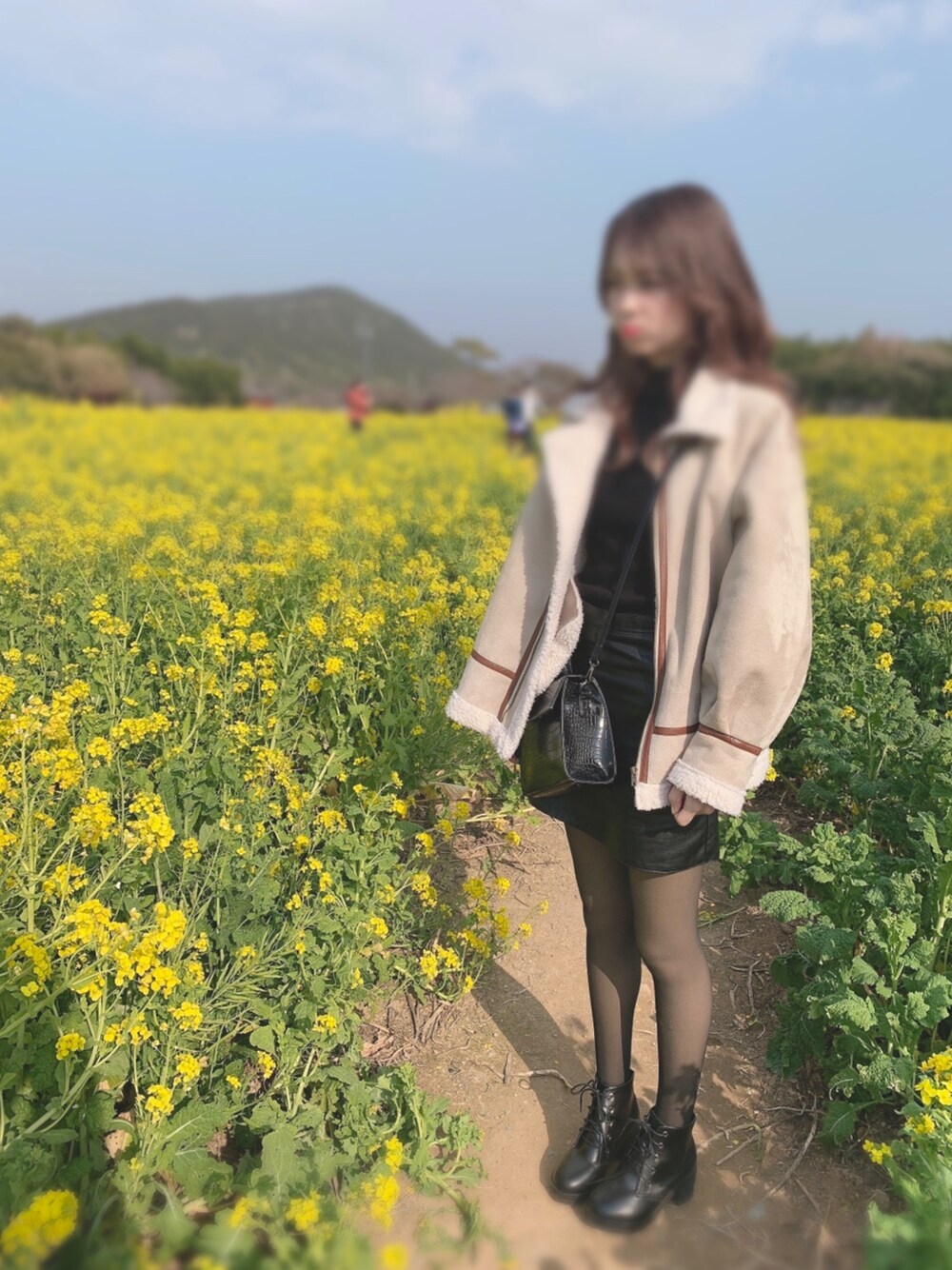 「GRL」｜「GRLの2Wayスクエアクロコダイル型押しショルダーバッグ（ショルダーバッグ、ブラック系）」を使った、mさん（レディース・165cm）の冬コーディネートの1枚目の写真