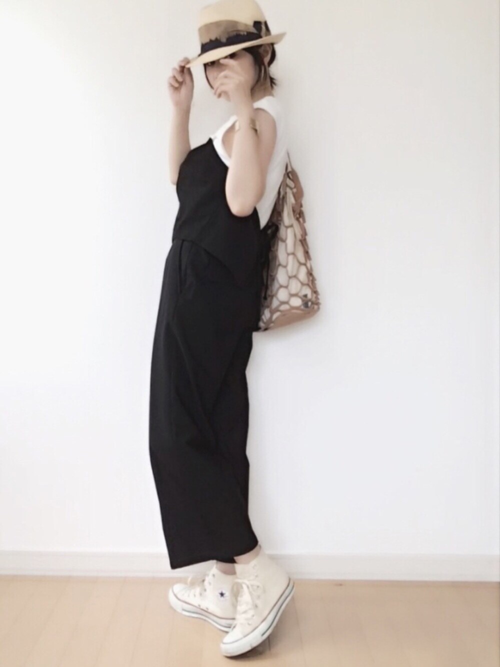 「オトナカジュアル、ノースリーブ、モノトーン、コンバース、ootd、ハット、チビーズ✳︎、むぎわら帽子、黒」｜「PLSTのアイテム（その他パンツ、ブラック系）」を使った、too☻moさん（レディース・150cm）の夏コーディネートの1枚目の写真