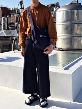 「アイテム（メッセンジャーバッグ、ブルー系）」を使った、Y Selectさん（メンズ・174cm）の冬コーディネート