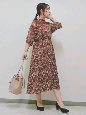 パンプスを使った 秋ワンピ の人気ファッションコーディネート Wear