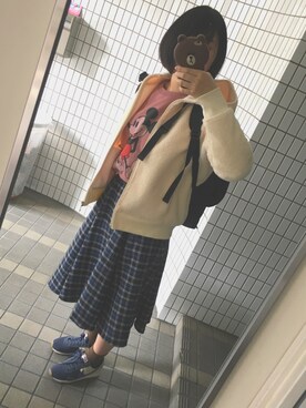 「学校」｜「アイテム（スウェット）」を使った、花さん（レディース・161cm）の冬コーディネート
