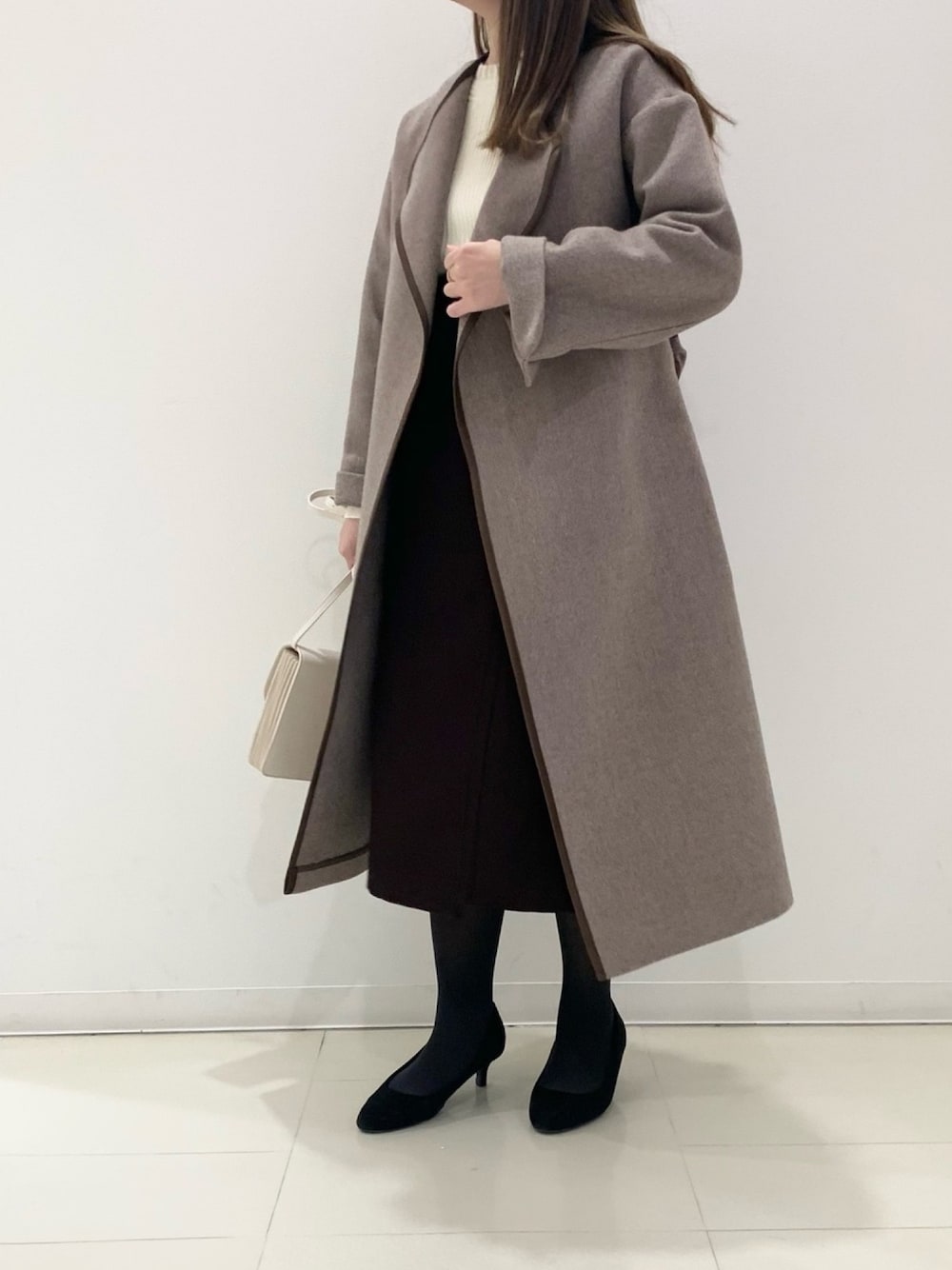 「今日のコーデ、ニットコーデ、低身長コーデ、パイピングコート、12Twelve Agenda、RANDA」｜「12Twelve Agendaのパイピングガウンコート（チェスターコート、ブラウン系）」を使った、mimimiさん（レディース・152cm）の秋コーディネートの1枚目の写真