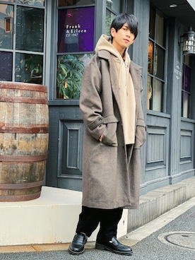 「epnok（エプノック）のアイテム（ステンカラーコート）」を使った、斉藤慎也さん（メンズ・170cm）の秋コーディネート