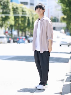 「JUNRED（ジュンレッド）のアイテム（パンツ）」を使った、斉藤慎也さん（メンズ・170cm）の春コーディネート