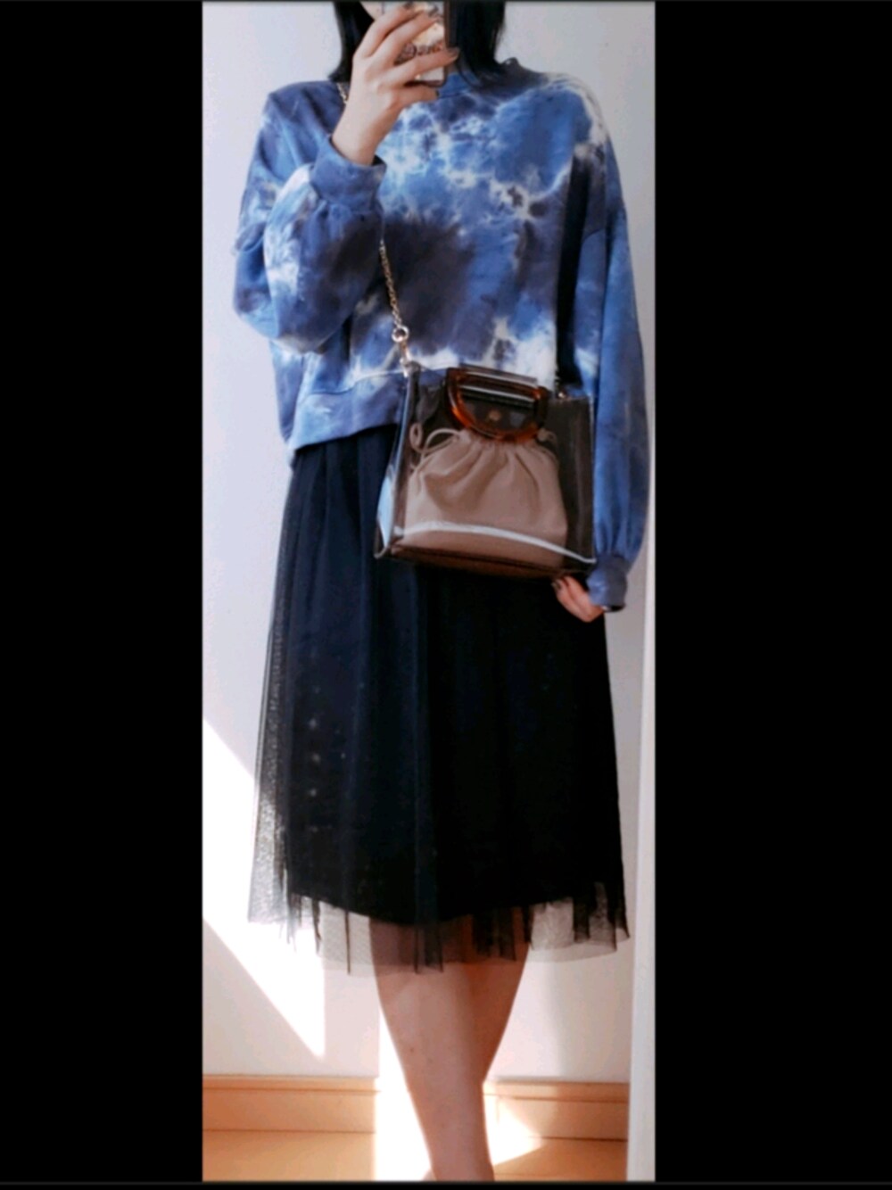 「タイダイ柄、おしゃれさんと繋がりたい、クリアバッグ、べっ甲、今日のコーデ、ootd」｜「WEGOのアイテム（スウェット、ブルー系）」を使った、aaa.さん（レディース・164cm）の春コーディネートの1枚目の写真