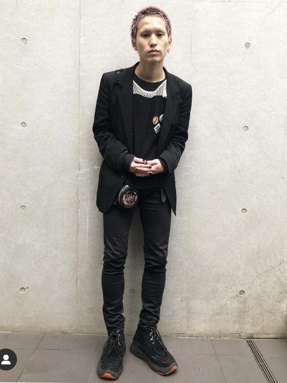 「原宿、ロック、blackmeans、UNDER COVER、美容師」｜「blackmeansのアイテム（ベスト、ブラック系）」を使った、RYOさん（メンズ・168cm）の夏コーディネートの1枚目の写真