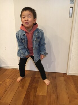 「Right-on（ライトオン）のアイテム（パーカー）」を使った、3  PEACEさん（キッズ・100cm）の冬コーディネート