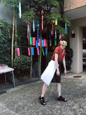 「ビックトートバック」｜小谷実由さん（レディース・167cm）の夏コーディネート