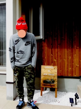 「off white」｜「アイテム（ニットキャップ/ビーニー）」を使った、TOMOさん（メンズ・165cm）の秋コーディネート