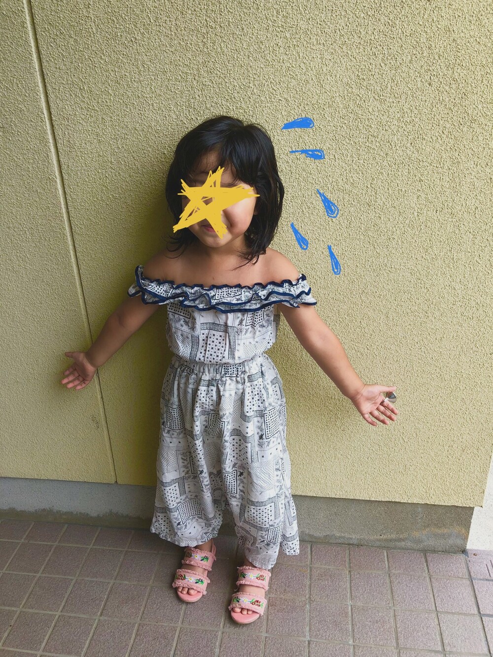 「オールインワン、キッズコーデ、女の子、4歳、カラオケ」｜「BREEZEのアイテム（つなぎ/オールインワン、ブルー系）」を使った、もんかじさん（キッズ・120cm）の夏コーディネートの1枚目の写真