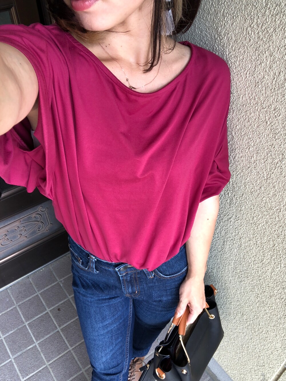 「しまむら、ドラフトしまむら、Tシャツ」｜「しまむらのアイテム（Tシャツ/カットソー、レッド系）」を使った、もんかじさん（レディース・148cm）の秋コーディネートの1枚目の写真