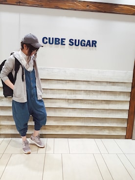 「CUBE SUGAR（キューブシュガー）のアイテム（サロペット/オーバーオール）」を使った、やぎさん（レディース・163cm）の春コーディネート