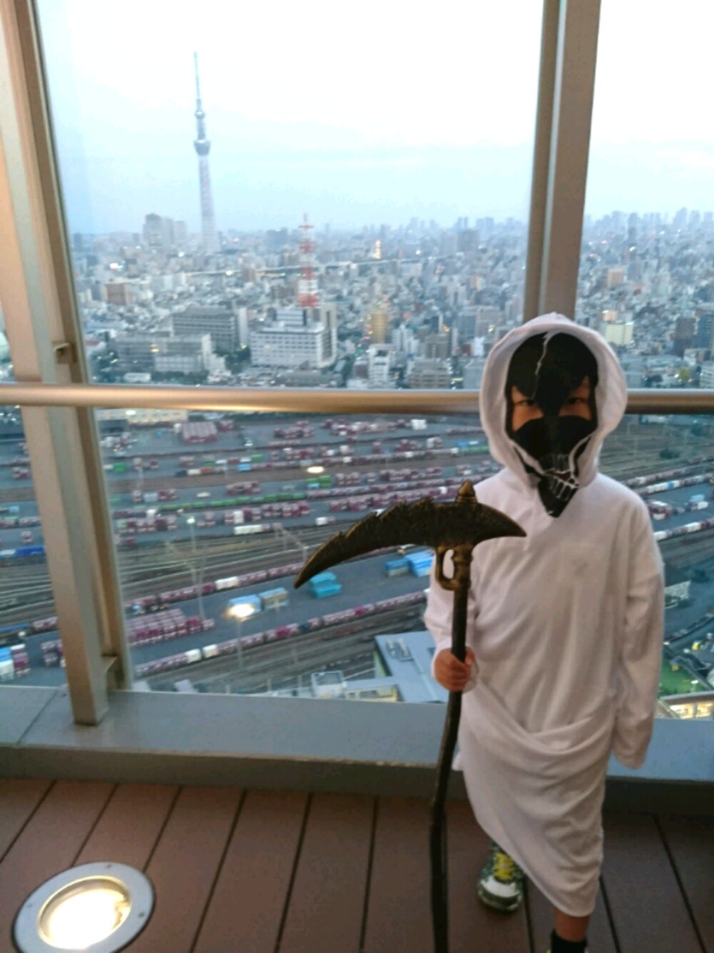 「wearhalloween2017、コスプレ、死神、Amazon」｜「no brandのアイテム（コスチューム/パーティーグッズ、ホワイト系）」を使った、たかあきさん（キッズ・110cm）の秋コーディネートの1枚目の写真