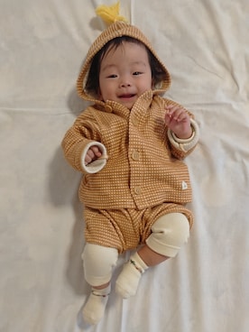 「アイテム（セットアップ、イエロー系）」を使った、わくわくさん（キッズ・70cm）の秋コーディネート