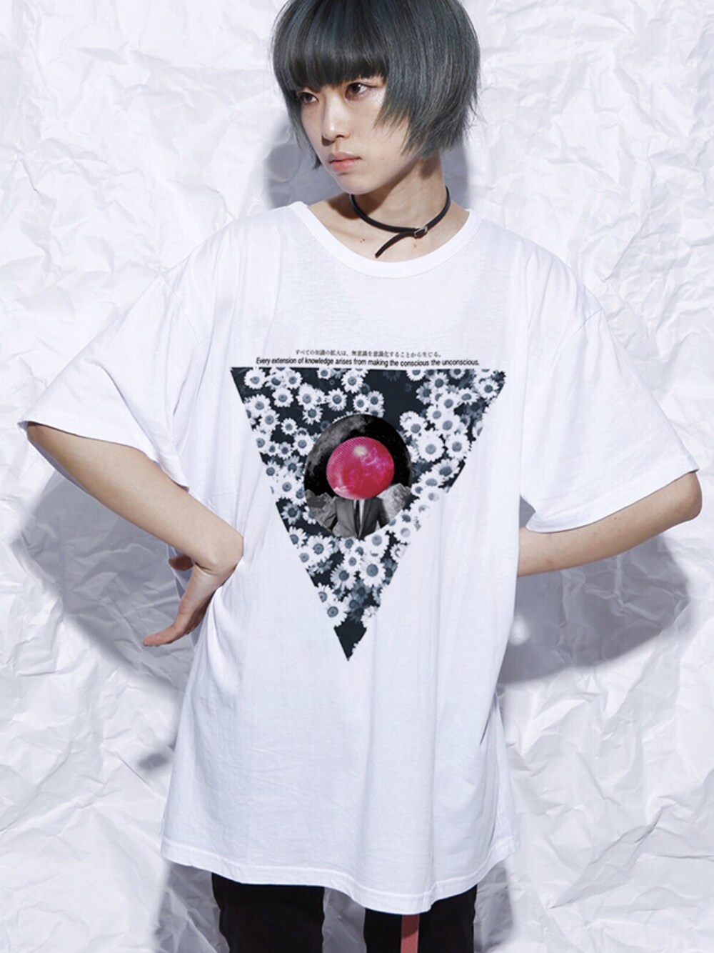 「GYFT、listless」｜「【LISTLESS】グラフィックTシャツ（Tシャツ/カットソー、ホワイト系）」を使った、GYFT by H>FRACTALさん（レディース・167cm）の夏コーディネートの1枚目の写真