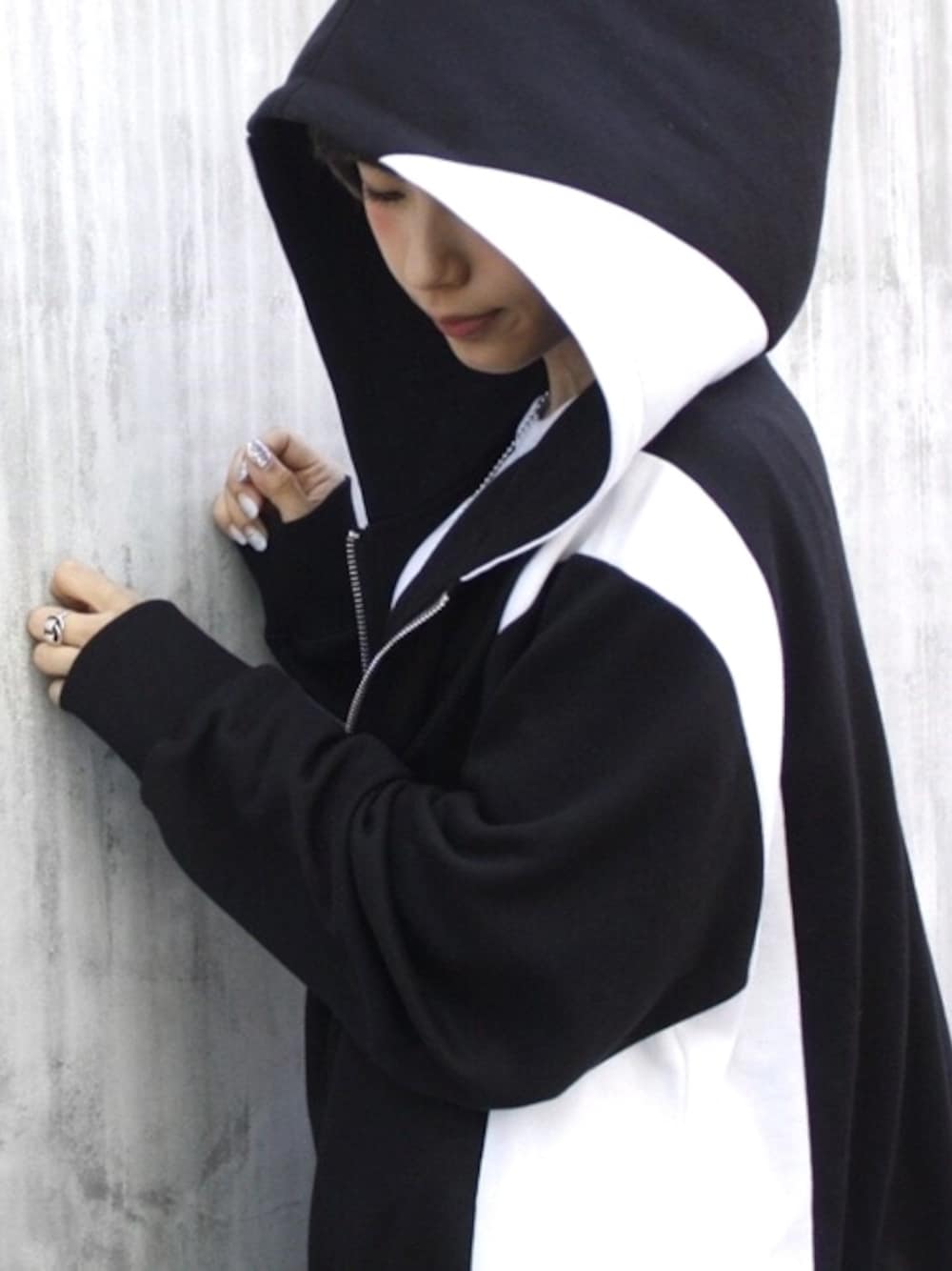 「H＞FRACTAL、GYFT」｜「PARADOXの SWITCH PARKA（その他アウター、ブラック系）」を使った、GYFT by H>FRACTALさん（レディース・154cm）の秋コーディネートの1枚目の写真