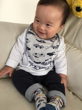 「アイテム（スタイ/よだれかけ、グレー系）」を使った、あつぽんさん（キッズ・70cm）の秋コーディネート