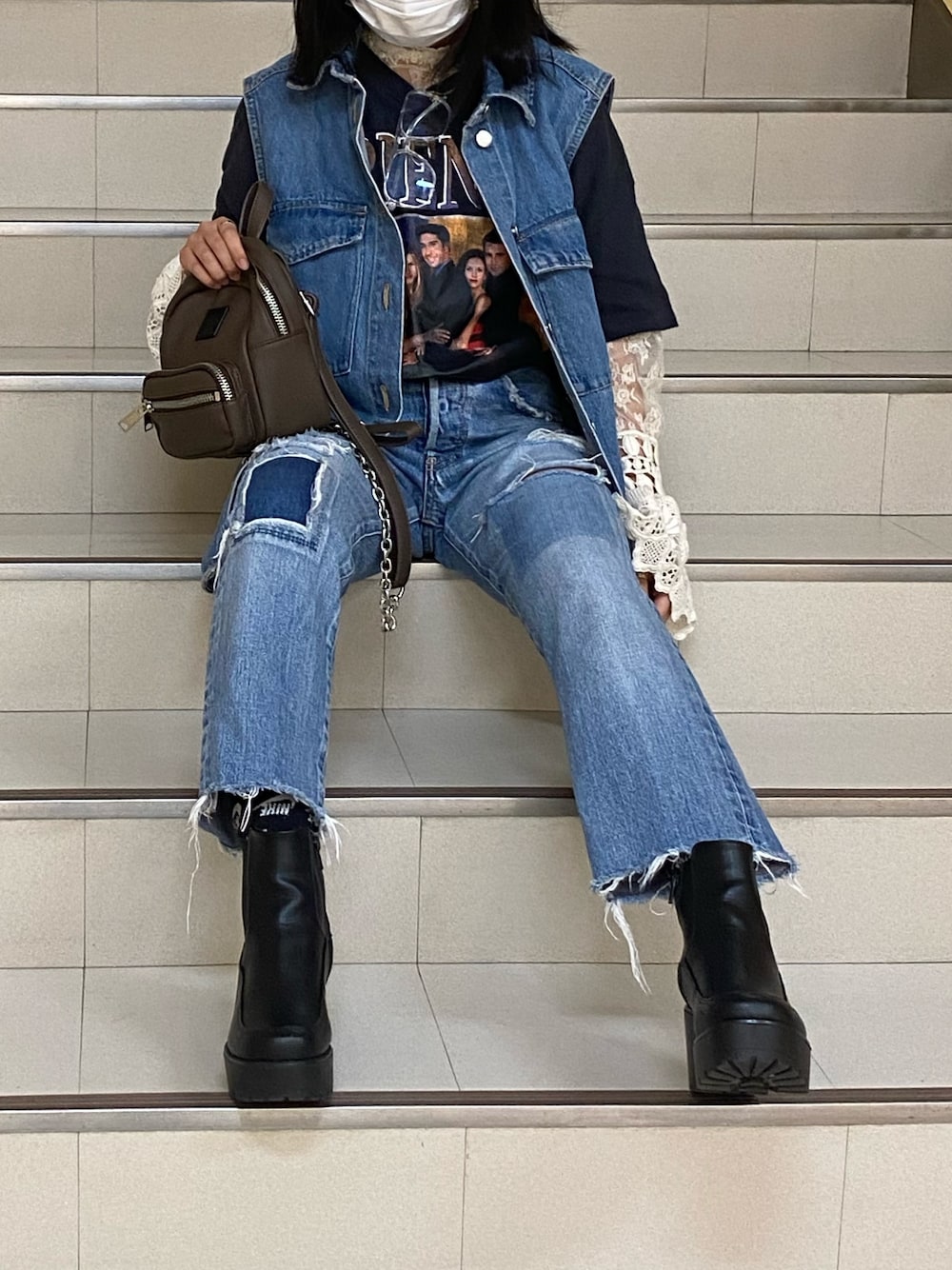 「休日コーデ、カジュアル、アメリカン、ヴィンテージ、90'sスタイル、ootd、低身長女子、デニム」｜「H&Mのアイテム（ジャケット/アウター、ブルー系）」を使った、AIJUさん（レディース・150cm）の春コーディネートの1枚目の写真
