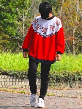 「バラ柄」｜「アイテム（スウェット）」を使った、nnnさん（メンズ・178cm）の秋コーディネート