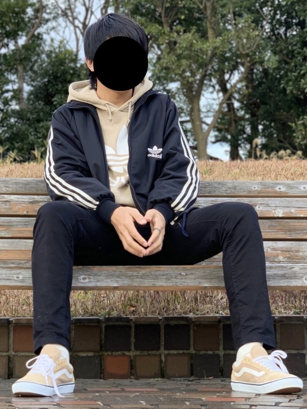「おしゃれさんと繋がりたい、きれいめカジュアル、オトナカジュアル、いいね、save、フォローお願いします🤑、古着MIX、春コーデ、ナイロンジャケット、adidas、パーカー、古着」｜「adidasのアイテム（ナイロンジャケット、ブラック系）」を使った、nnnさん（メンズ・178cm）の冬コーディネートの1枚目の写真