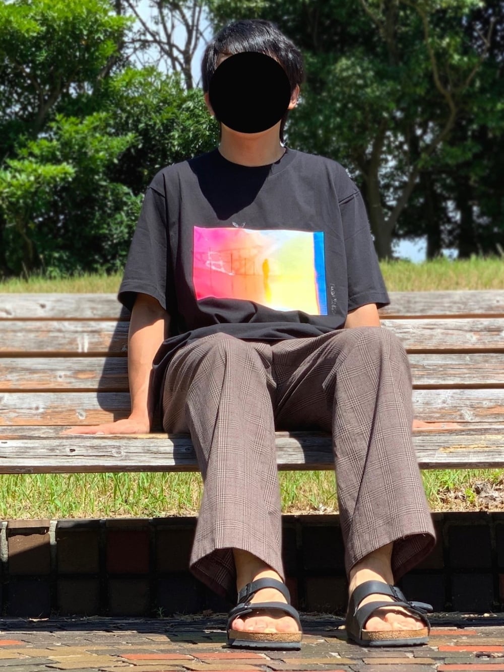 「リラックススタイル、夏コーデ、お洒落さんとつながりたい、Tシャツ、米津玄師、米津玄師UT、チェックパンツ、古着、古着MIX、ユニクロ」｜「UNIQLOのアイテム（Tシャツ/カットソー、ブラック系）」を使った、nnnさん（メンズ・178cm）の夏コーディネートの1枚目の写真