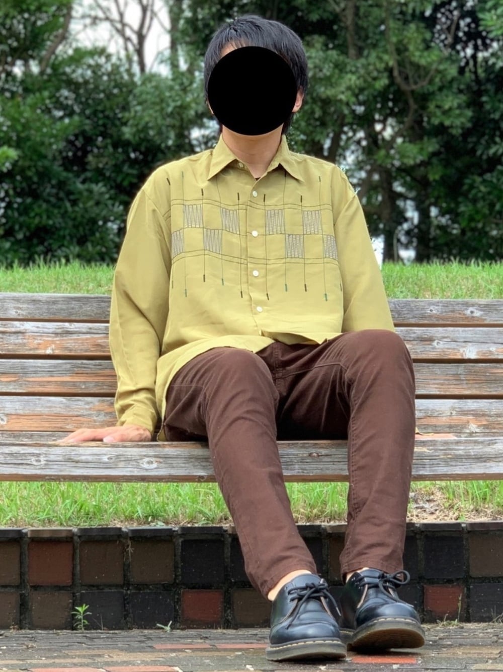 「カジュアルコーデ、シンプルコーデ、秋服準備はじめました、アースカラー、オトナカジュアル、柄シャツ、ブラウン、古着、古着好きな人と繋がりたい、秋コーデ」｜「古着のアイテム（シャツ/ブラウス、グリーン系）」を使った、nnnさん（メンズ・178cm）の秋コーディネートの1枚目の写真