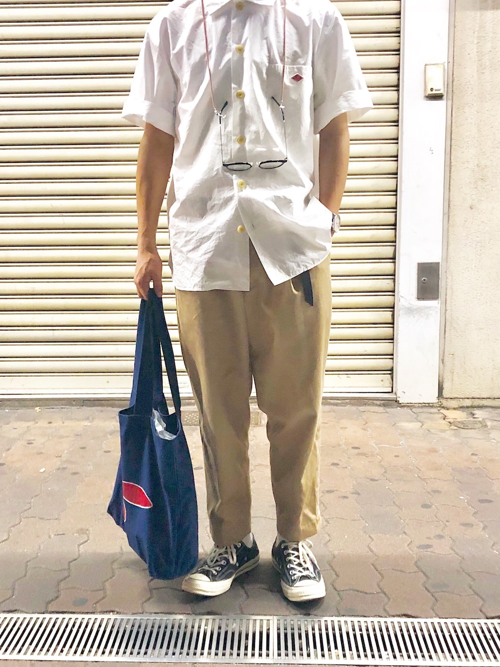 「Danton、CT70s、ct70、HenderScheme、メゾン キツネ(MAISON KITSUNE)、シンプルコーデ、お洒落さんとつながりたい、いいね、save、フォローお願いします🤑、コンバース」｜「DANTONの＜DANTON（ダントン）＞ TUCK CHINO PANTS/パンツ（チノパンツ、ベージュ系）」を使った、Mさん（メンズ・168cm）の夏コーディネートの1枚目の写真