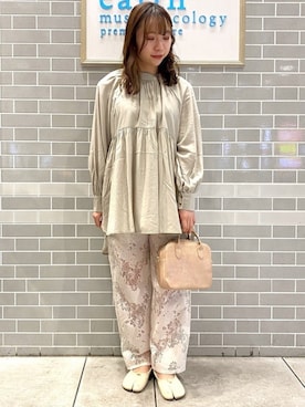 「earth music&ecology（アースミュージックアンドエコロジー）のアイテム（ボストンバッグ）」を使った、Ruiさん（レディース・153cm）の春コーディネート