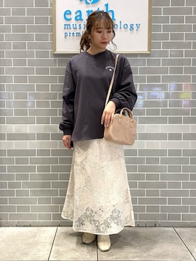 「earth music&ecology（アースミュージックアンドエコロジー）のアイテム（ボストンバッグ）」を使った、Ruiさん（レディース・153cm）の春コーディネート