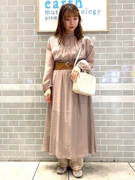 「earth music&ecology（アースミュージックアンドエコロジー）のアイテム（ボストンバッグ）」を使った、Ruiさん（レディース・153cm）の春コーディネート