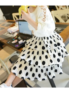 「アイテム（ニット/セーター）」を使った、くらりん。てっとん。さん（キッズ・125cm）の春コーディネート