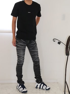「Supreme （シュプリーム）のアイテム（Tシャツ/カットソー、ブラック系）」を使った、しましさん（メンズ・182cm）の秋コーディネート