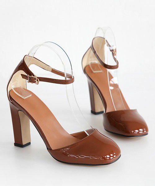 DHOLIC(ディーホリック)の「ラウンドトゥストラップヒールシューズ(パンプス・レディース・ライトグレー/ブラック/カーキブラウン/ライトブラウン/ワイン・225/230/235/240/245/250/255)」の4枚目の写真