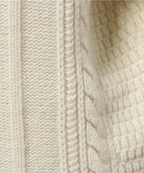 mame（マメ）の「mame ハイネックローゲージニット（ニット/セーター・レディース・ホワイト・1）」の7枚目の写真