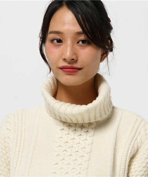 mame（マメ）の「mame ハイネックローゲージニット（ニット/セーター・レディース・ホワイト・1）」の4枚目の写真