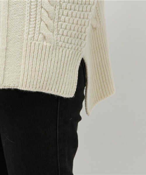 mame（マメ）の「mame ハイネックローゲージニット（ニット/セーター・レディース・ホワイト・1）」の6枚目の写真