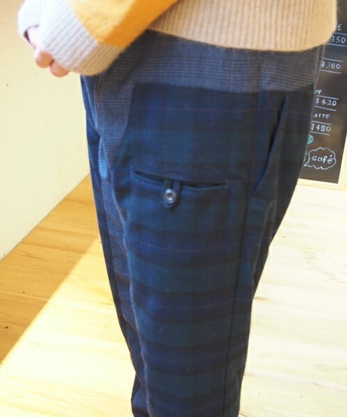 FRAPBOIS（フラボア）の「チェックダイ（その他パンツ・メンズ・ネイビー/ブラウン・2/3）」の4枚目の写真