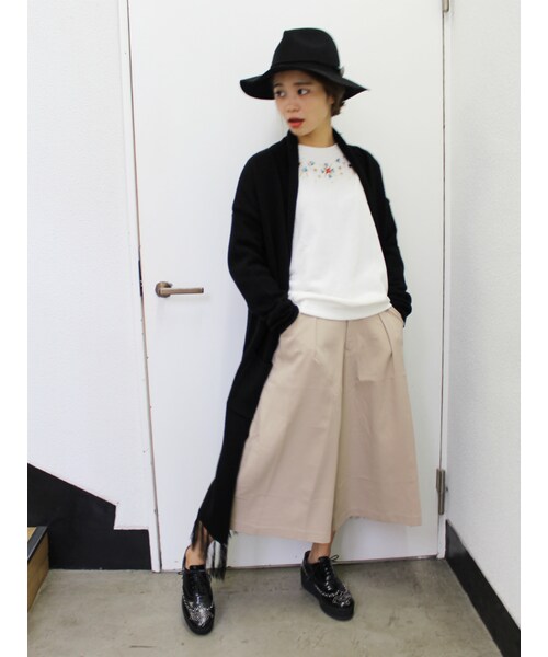 jouetie（ジュエティ）の「スタッズビジュープルオーバー（トップス・レディース・オフホワイト/ブラック/キャメル）」の6枚目の写真