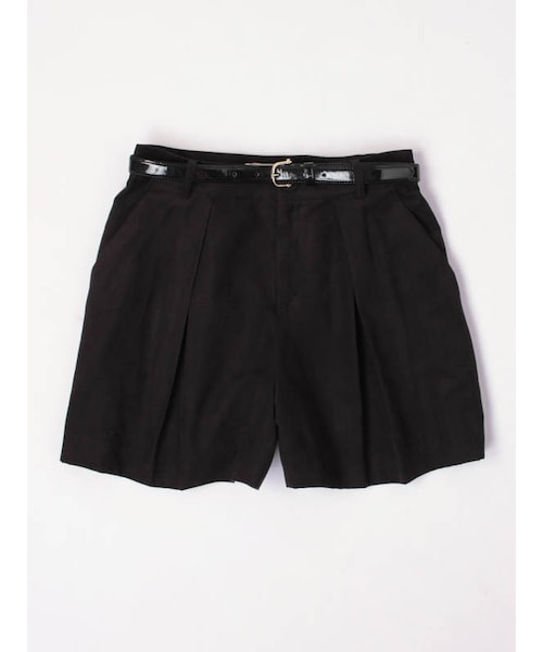 31 Sons de mode（トランテアン　ソン　ドゥ　モード）の「ベルト付スエードタックショートパンツ（パンツ・レディース・ベージュ/ブラック/カーキグリーン・36/38）」の2枚目の写真