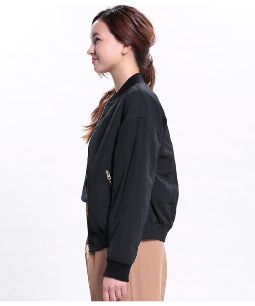 VIS(ビス)の「中綿入りショートブルゾン(ジャケット/アウター・レディース・ブラック/カーキ・M)」の4枚目の写真