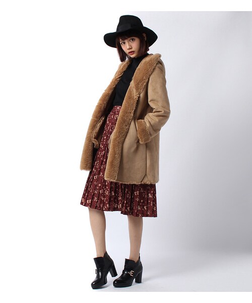PAGEBOY(ページボーイ)の「【POINT×10】【PAGEBOY】フェイクムートン(ジャケット/アウター・レディース・グレーベージュ/キャメル)」の3枚目の写真