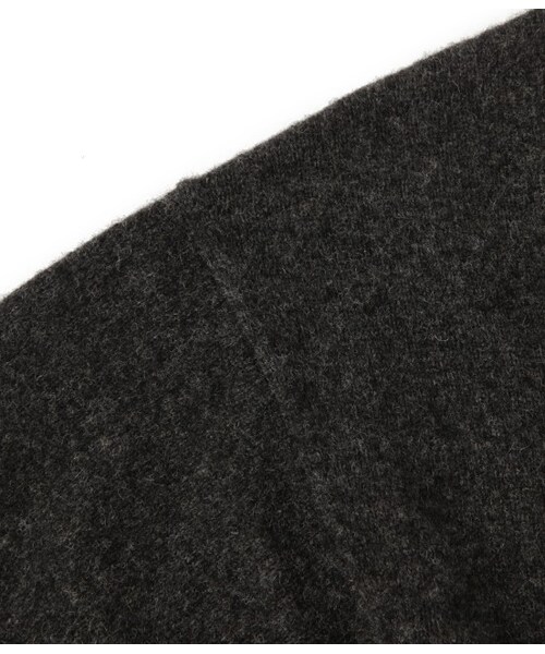 ADAM ET ROPE'（アダムエロペ）の「2WAY ヤクVネック カーディガン（トップス・レディース・チャコール・38）」の4枚目の写真