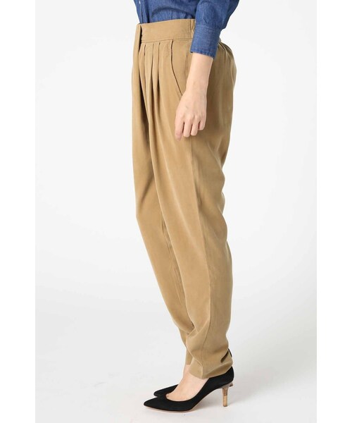 La TOTALITE（ラトータリテ）の「SHADES OF GRAY バックギャザーパンツ（パンツ・レディース・キャメル・フリー）」の3枚目の写真