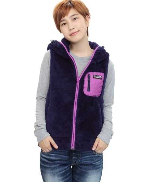 min@RNA(ミンアットアールエヌエー)の「WフェイスボアZipUpパーカーベスト(トップス・レディース・ブラック/オフホワイト/ベージュ/ネイビー・M)」の4枚目の写真